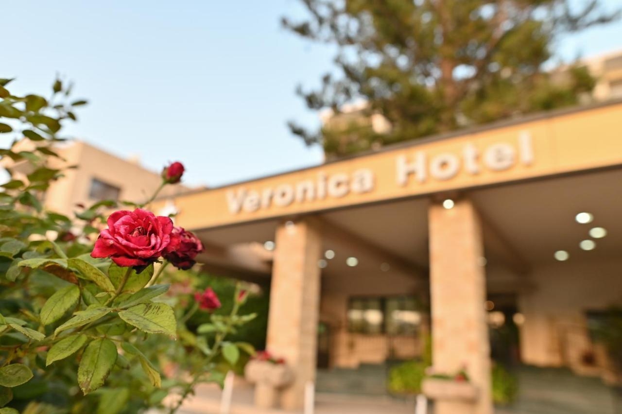 Veronica Hotel Paphos Exterior photo